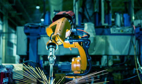 工業(yè)激光設(shè)備應(yīng)用 現(xiàn)代工業(yè)制造中激光設(shè)備的自動化應(yīng)用(圖1)