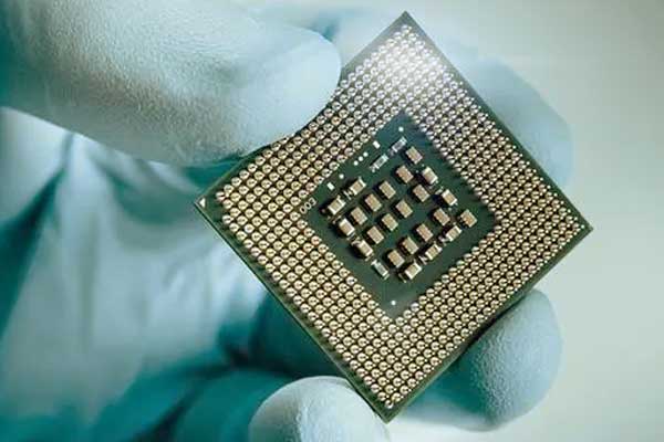 在芯片制造中，激光切割機扮演的角色是什么？(圖2)