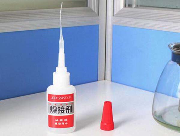 膠水焊接 激光塑料焊接設(shè)備跟粘合焊接和超聲波焊接對(duì)比的優(yōu)點(diǎn)(圖1)